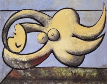 パブロ・ピカソ Painting - 横たわる裸の女性 1932年 パブロ・ピカソ